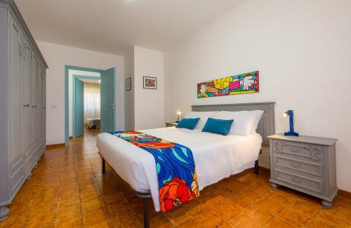 Pozzallo House | Beautiful Oceanfront Oasis at Pietrenere39 for Families