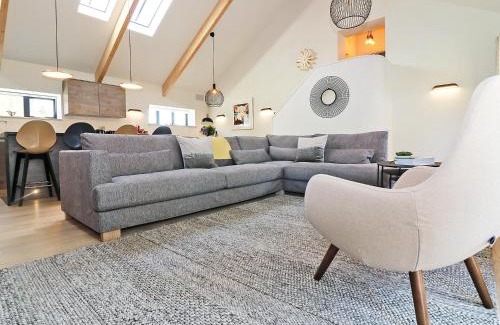 Falmouth House | Pet-Friendly Pig House at Boskensoe Barns - A 5-Star Retreat