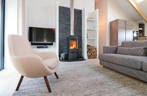 Falmouth House | Pet-Friendly Pig House at Boskensoe Barns - A 5-Star Retreat
