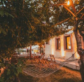 Uchisar Bed & Breakfast | Pet-Friendly Getaway at Pigeon Valley Stone House