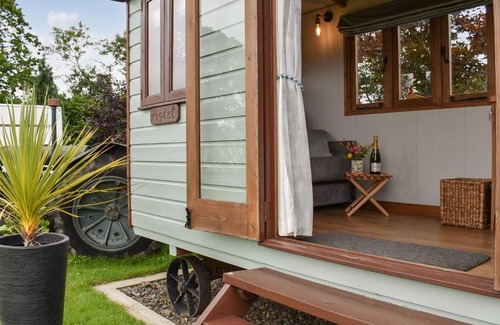 Beaworthy House | Comfortable Stay at Piglet - Pet and Child Friendly Retreat