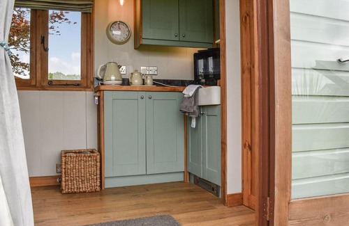 Beaworthy House | Comfortable Stay at Piglet - Pet and Child Friendly Retreat