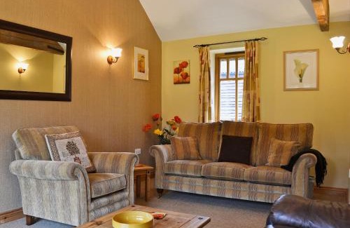 Pontesbury House | Pet-Friendly Retreat at Piglets Place - Rated 9.6/10