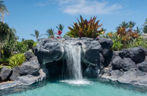 Kamuela Villa | Tranquil Island Melody Villa with Bikes & Hot Tub Experience