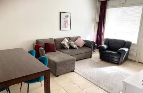 Koillinen District Apartment | PIHLAJISTO 1 - Newly Renovated Family-Friendly Condo