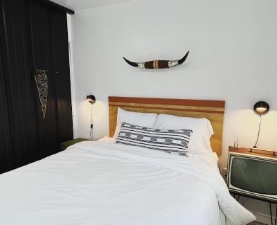 Marfa Hotel | Pik Pak