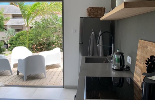 Jan Thiel Apartment | Modern Pikaflor Apartment in Jan Thiel with Breakfast Included
