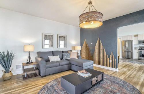 Central Colorado Springs House | Perfect for Big Groups: Pikes Estate 5 Apts with Fire Pit