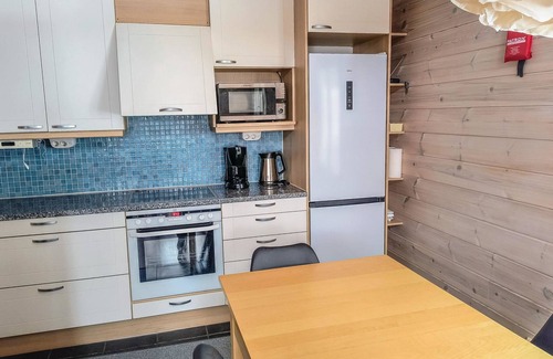 Vuokatti House | Relax at Pikku-pölly: Family-Friendly with Spa Amenities