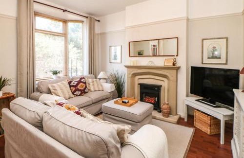 North Bitchburn House | Discover Pilgrim Cottage: Family-Friendly 4-Star Retreat