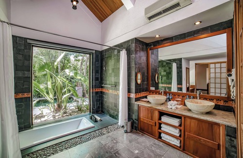 Thuy Xuan Hotel | Revitalizing Pilgrimage Wellness Retreat with Spa & Pool