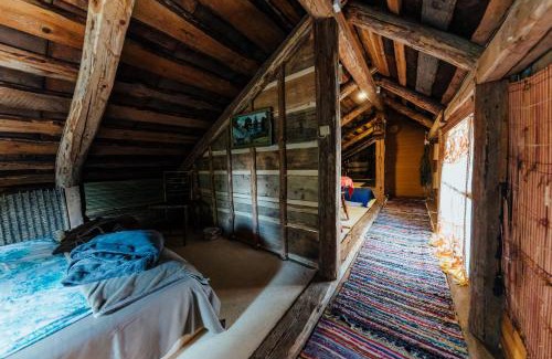 Valmiera Other | Comfortable Glamping at Pilsētas Glempings - Šķūņaugša