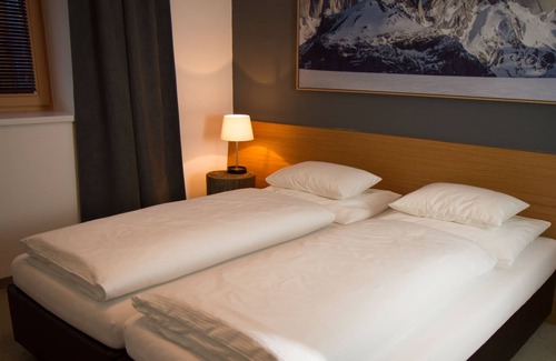 Sankt Anton am Arlberg Cabin | Guest Rated 10/10: Piltriquitron Lodging in St. Anton