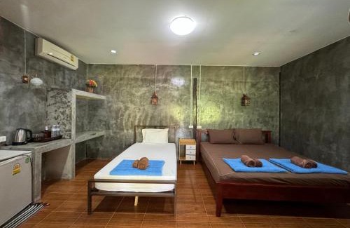 Ko Pha-ngan Hotel | Budget-Friendly Pim Bungalow: Family-Friendly Retreat
