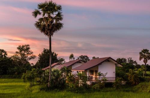 Sakhrai Resort | Discover Pimali Resort & Training Centre: Oceanfront Retreat
