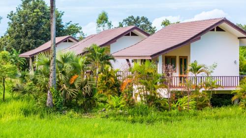 Sakhrai Resort | Discover Pimali Resort & Training Centre: Oceanfront Retreat