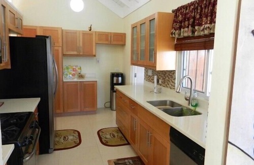 St. Ann's Bay House | Relax at Pimento Oasis - The Palms, Richmond with Ocean Views