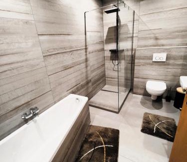 Ramstein-Miesenbach Villa | Pet-Friendly Oceanfront Retreat at Pimp My TLA-Ramstein