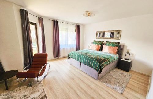 Ramstein-Miesenbach Villa | Pet-Friendly Oceanfront Retreat at Pimp My TLA-Ramstein