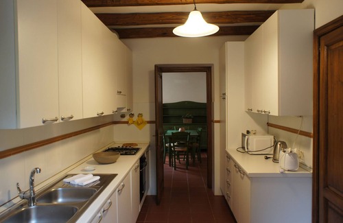 Porto Ercole Apartment | Welcoming Pimpinnacolo 21: Family-Friendly & Pet Friendly