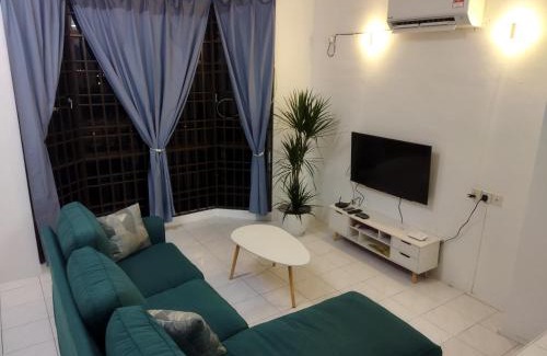 Batu Ferringhi House | Relax at Pinang Beach Cottage in Ferringhi - Child Friendly