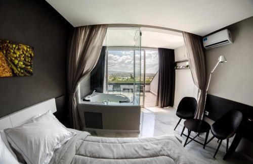 Villa Carlos Paz Hotel | Discover Pinares Panorama Suites & Spa: 4-Star Retreat