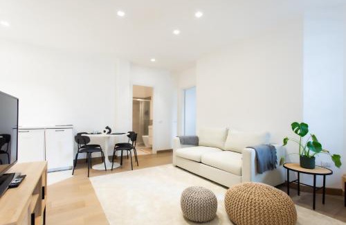 Tricolore Apartment | Pet-Friendly Pindemonte 2: Guest Rated at 9.4/10