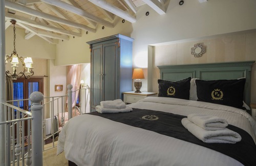 Kranea Hotel | Experience Pindos Resort: Top-Rated Getaway with Spa & Hot Tub
