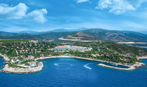 Kusadasi Resort | Experience Pine Bay Holiday Resort with Private Beach Access