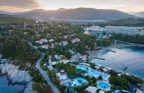 Kusadasi Resort | Experience Pine Bay Holiday Resort with Private Beach Access