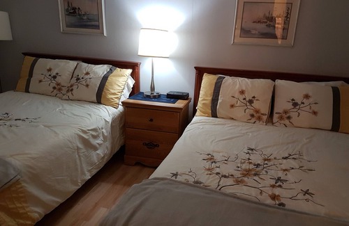 Penobsquis Hotel | Cozy Pine Cone Motel: Family-Friendly with Breakfast Included