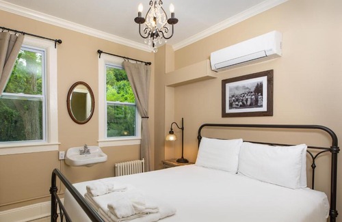 Mackinac Island Bed & Breakfast | Enjoy Family-Friendly Stays at Pine Cottage Bed & Breakfast