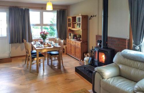 Killin House | Pine Cottage
