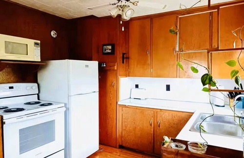 Stanhope Cottage | Pine Cottages: Family-Friendly Retreat with Kitchen Amenities