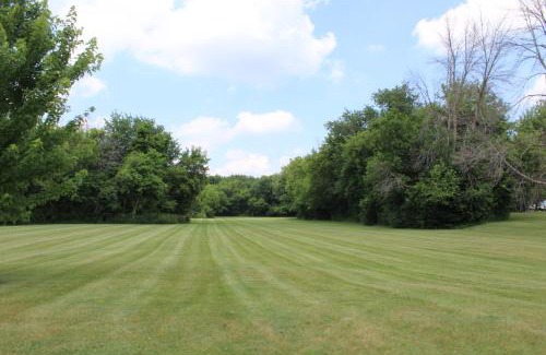 Clare Other | Discover Pine Country Camping Resort with Pool & Kitchen Access