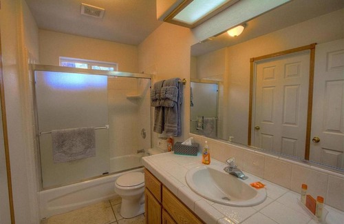 Pioneer Trail House | Discover Pine Haven: Ideal Lake Tahoe Getaway with Kitchen