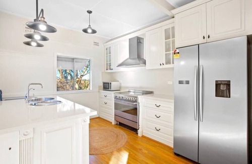 Katoomba Cottage | Pine Hill Cottage - Cozy Retreat Near Katoomba Village