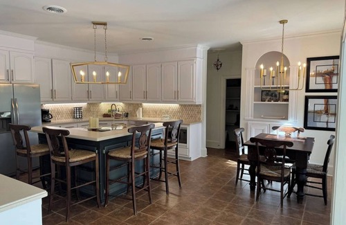 Griffin House | Relaxing Retreat at Pine Hill Estate with Family Amenities