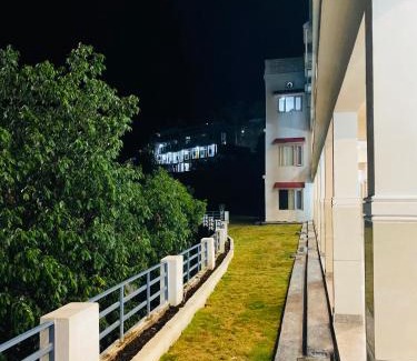 Rajgarhi Hotel | Discover Pine Hills Resort: Family-Friendly Dining Awaits