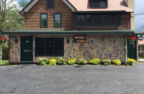 Old Forge Hotel | Seaside Escape at Pine Knoll Hotel with Private Beach Access