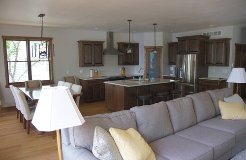 Waupaca House | Waterfront Pine Lake Home: Ideal for Families & Groups