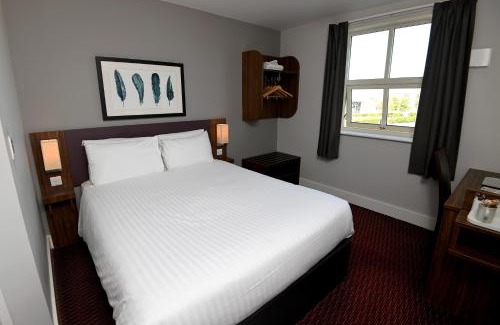 Dunbar Hotel | Welcoming Pine Marten, Dunbar – Ideal for Families & Comfort