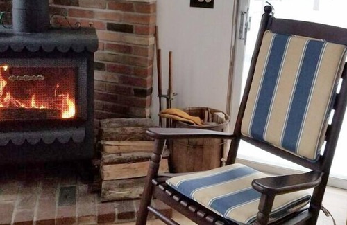 West Branch Cottage | Pine Needle Cottage (West Branch, MI): Pet Friendly!
