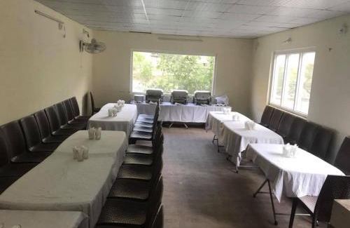 Athmuqam Hotel | Family-Friendly Pine Park Lodges with Complimentary Breakfast