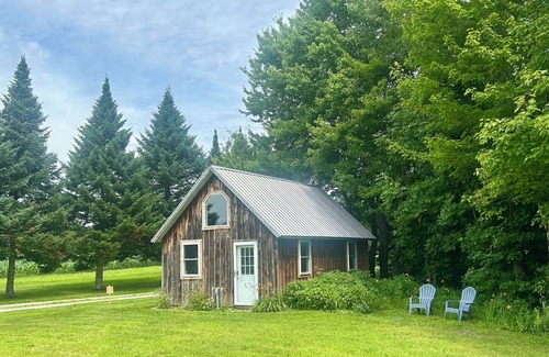 Bakersfield Cabin | Pine Peak Escape