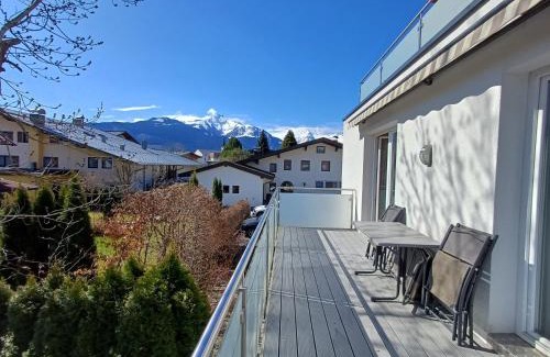 Schuttdorf Apartment | Pet-Friendly Pine Residence Zell am See - Rated 9.5/10