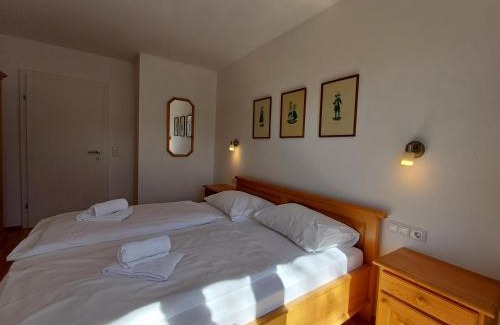 Schuttdorf Apartment | Pet-Friendly Pine Residence Zell am See - Rated 9.5/10