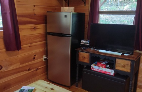 Jasper Cabin | Pine Ridge Cabin - A Cozy Getaway for Two near Jasper AR!