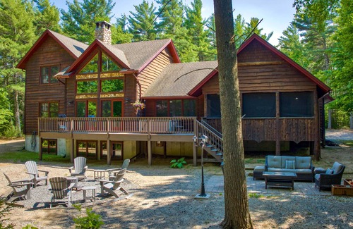 Wilmington House | Beautiful Pine Ridge Lodge: Spa & Hot Tub near Whiteface