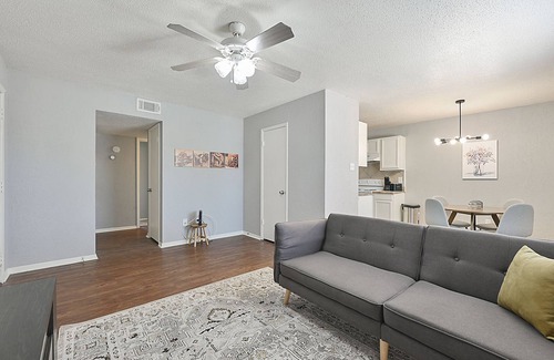 College Station Apartment | Pet-Friendly Pine Ridge sQuad - Ideal for A&M Visitors!